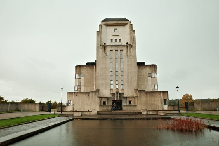 1000 bommen en granaten¹